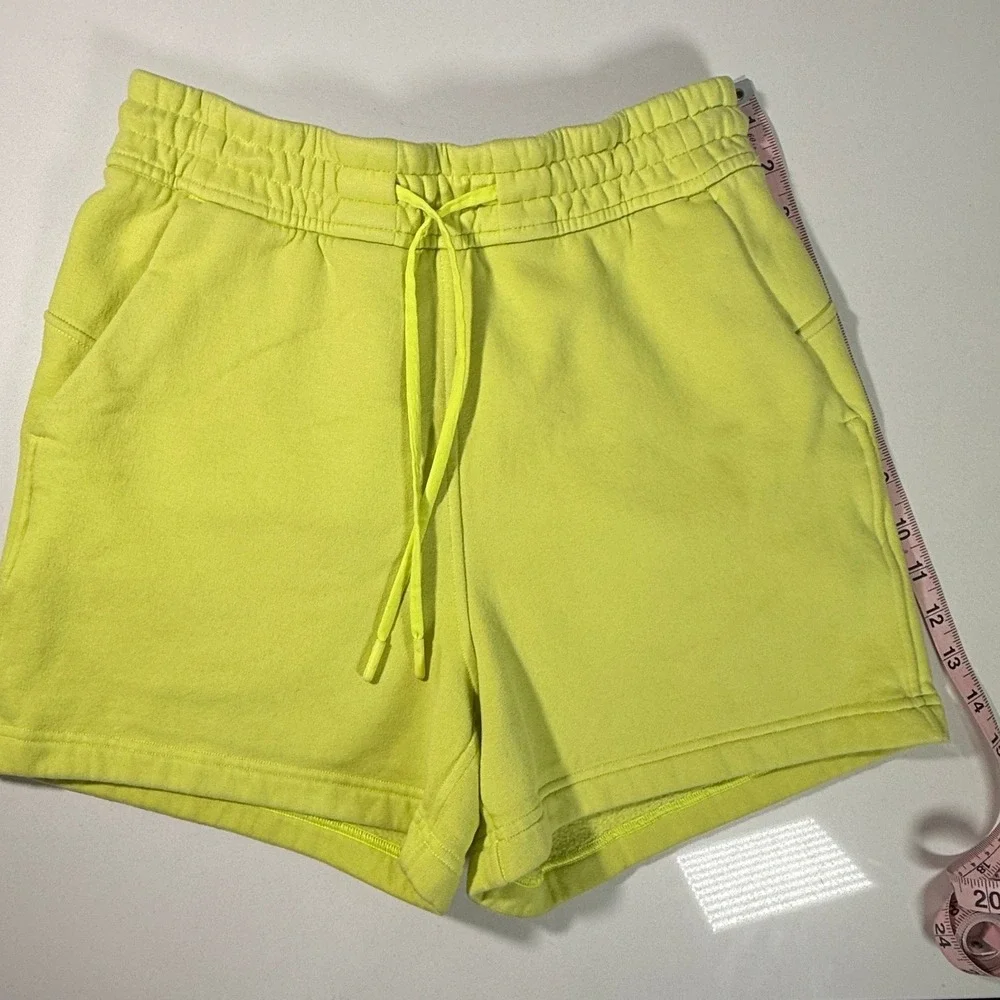 Lululemon Scuba High-Rise Short 3